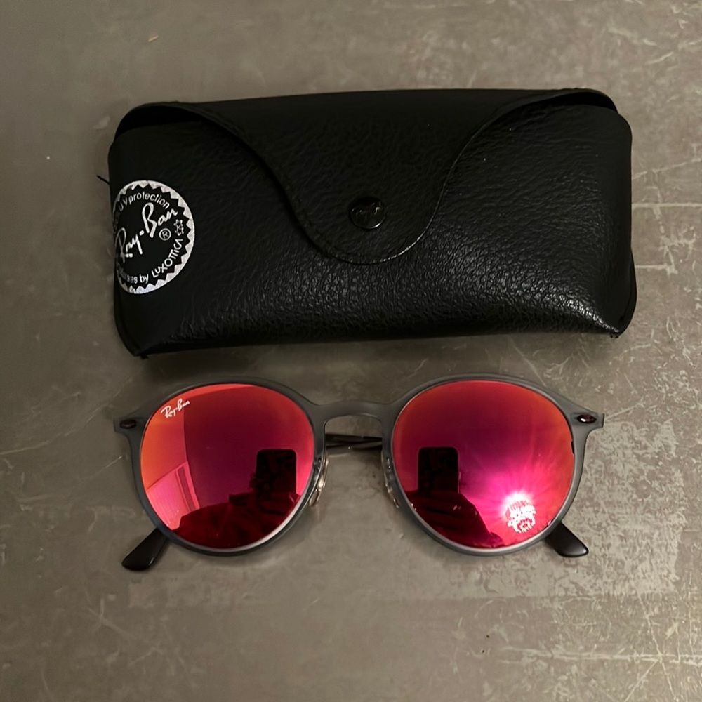 Ray-Ban mirrored sunglasses